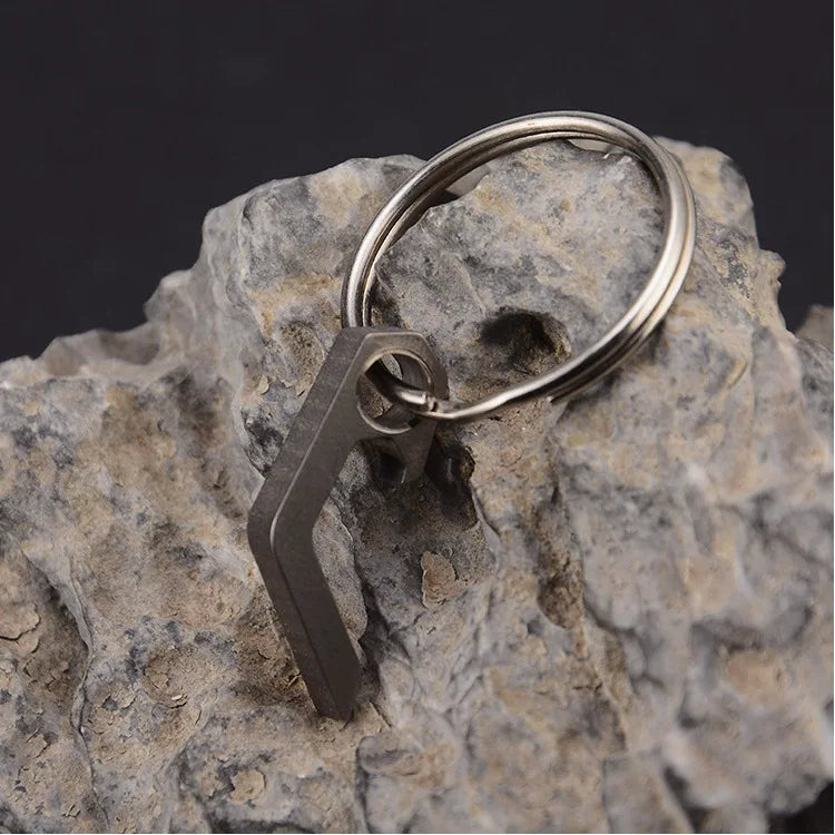 EDC Mini Bottle Opener Keyring – Lightweight Pocket Tool for Camping & Outdoors